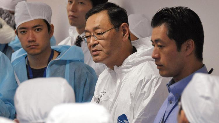 Masao Yoshida (c)ancien responsable de la centrale nucléaire Fukushima Daiichi de Tokyo Electric Power (Tepco), le 12 novembre 2011, à Okuma, dans le nord du Japon [Japan Pool / JIJI PRESS/AFP/Archives]
