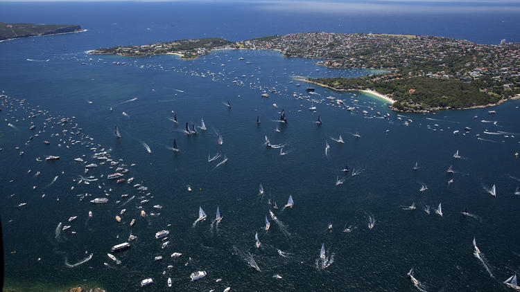 Vue aérienne du port de Sydney lors du départ de la course à la voile Sydney-Hobart, le 26 décembre 2013 [Andrea Francolini / anfrancolini.com/AFP]