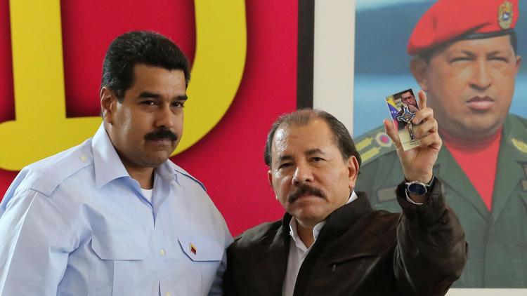 Daniel Ortega et Nicolas Maduro le 29 juin 2013 à Managua [Inti Ocon / AFP/Archives]