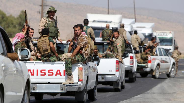 Les Peshmergas irakiens avancent en direction du barrage de Mossoul repris aux jihadistes de l'Etat islamique (EI) le 17 août 2014, dans le nord de l'Irak [Ahmad Al-Rubaye / AFP]