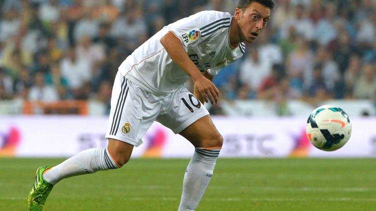 Le milieu de terrain du Real Madrid l'Allemand Mesut Özil le 18 août 2012 à Madrid [Gérard Julien / AFP/Archives]
