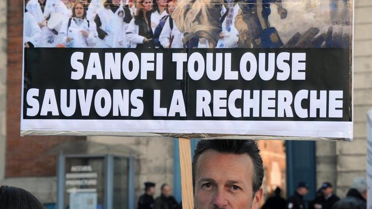 Des employés de Sanofi manifestent à Toulouse, le 17 mai 2013 [Pascal Pavani / AFP/Archives]