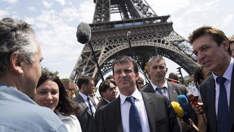 Le ministre de l'Intérieur Manuel Valls le 2 août 2013 à Paris [Bertrand Langlois / AFP]