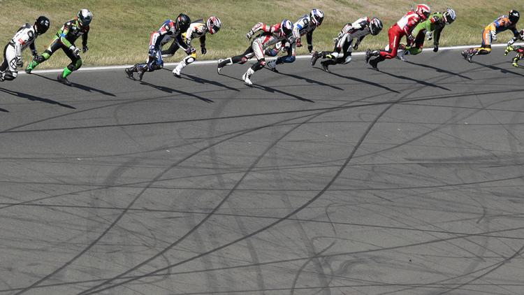 Les pilotes de la 36e édition des 24h du Mans moto prennent le départ, le 21 septembre au Mans [ / AFP]