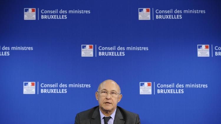 Le ministre français du Travail Michel Sapin à Bruxelles le 9 décembre 2013 [John Thys / AFP]