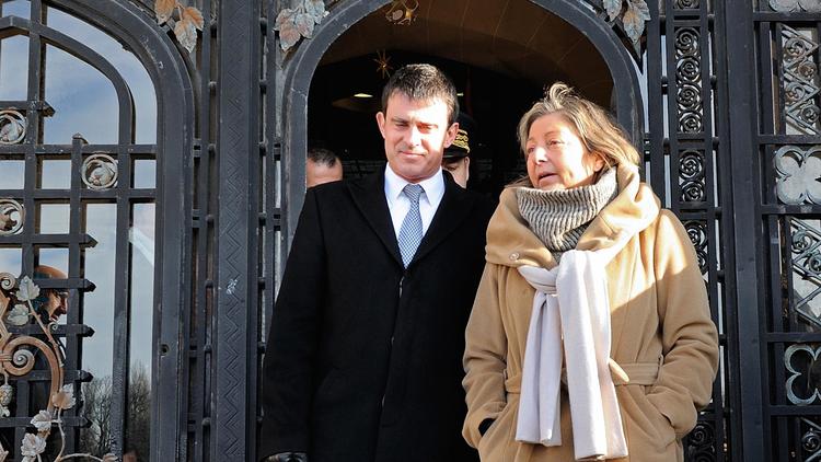 Le ministre de l'Interieur Manuel Valls et la maire de Calais Natacha Bouchart, le 12 décembre 2013 à Calais  [Philippe Huguen / AFP]