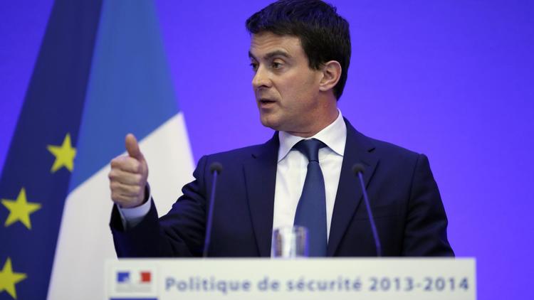Manuel Valls lors d'une conférence de presse sur la sécurité le 23 janvier 2014 à Paris