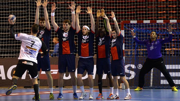 L'équipe de Paris SG handball face au HC Metalurg de Skopje en Ligue des champions, le 8 février 2014 à Paris [ / AFP/Archives]