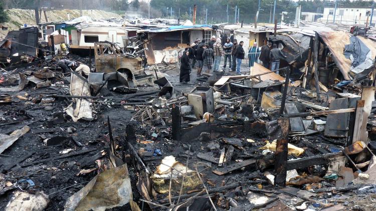 Le camp de Roms incendié où une fillette bulgare de 8 ans à trouvé la mort à Bobigny, le 12 février 2014 [Julian Colling / AFP]