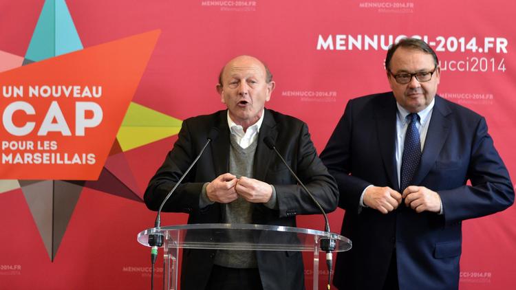 Jean-Luc Bennahmias (g) et Patrick Mennucci (g), candidat PS à la mairie de Marseille lors d'une conférence de presse, le 24 février 2014 [Betrand Langlois / AFP]