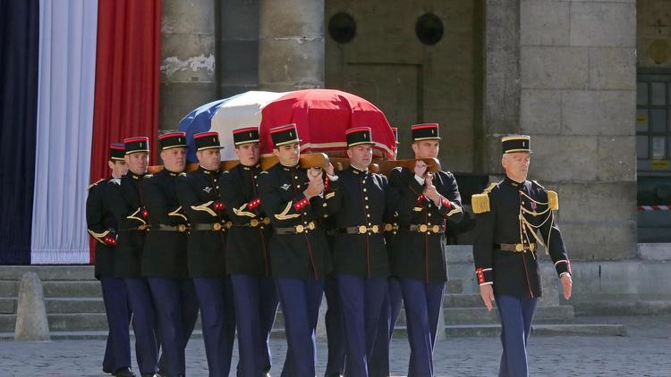 Le cercueil de Dominique Baudis lors de l'hommage national aux Invalides le 15 avril 2014 à Paris [Rémy de la Mauvinière / POOL/AFP]