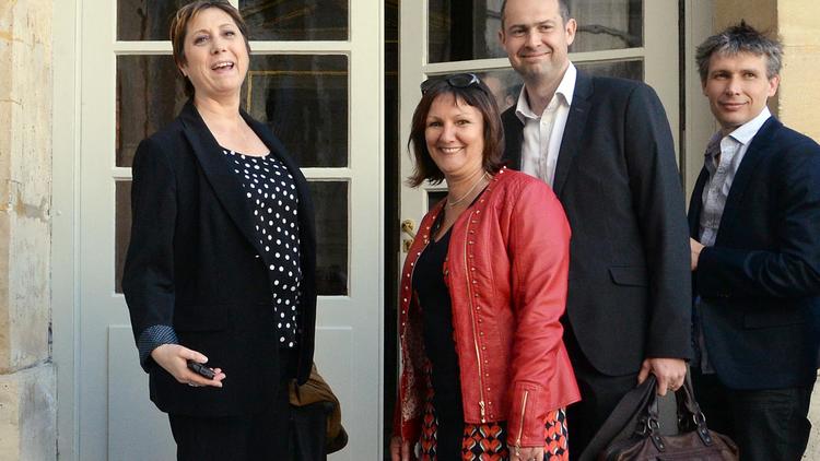 La secrétaire générale de la FSU, Bernadette Groison (g)et d'autres délégués de la FSU à l'Hôtel Matignon, le 17 avril 2014  [Pierre Andrieu / AFP/Archives]