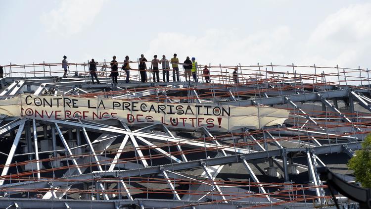 Des intermittents occupent le chantier de la future Philharmonie de Paris, le 18 juin 2014 [Miguel Medina / AFP]