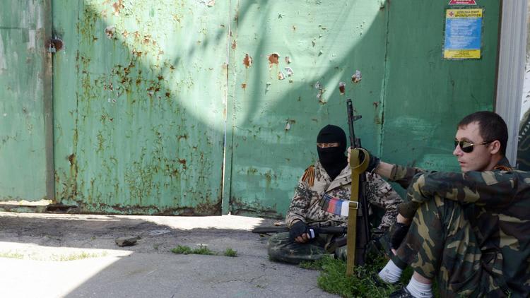 Des séparatistes prorusses à Donetsk en Ukraine, le 21 juillet 2014  [Alexander Khudoteply / AFP]