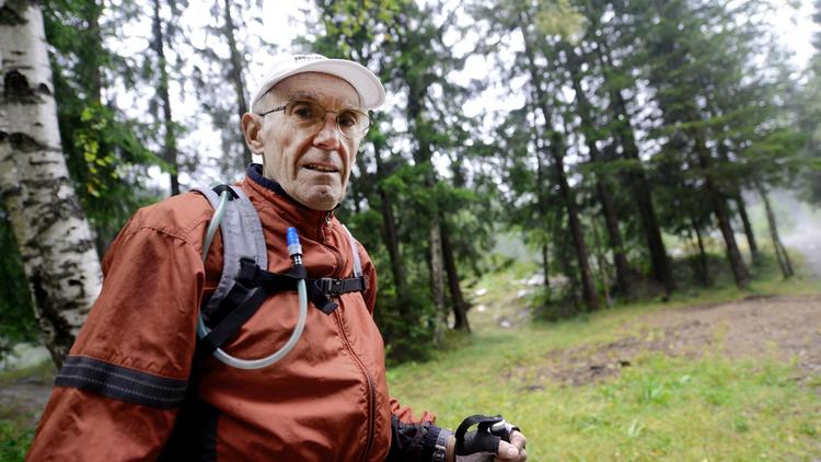 Jean-Louis Anfossi, 70 ans, le 26 août 2014, qui s'apprête à courir l'ultra-trail du Mont-Blanc [Jean-Pierre Clatot / AFP]