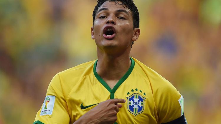 Le Brésilien Thiago Silva célèbre son but en quart de finale de la Coupe du Monde contre la Colombie remporté 2-1 à Fortaleza. [Eitan Abramovich / AFP]
