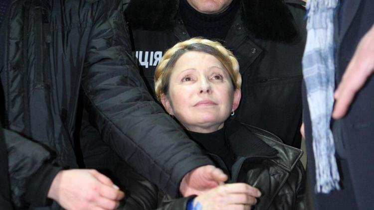 L'opposante ukrainienne Ioulia Timochenko à sa sortie de l'hôpital de Kharkiv le 22 février 2014 [Inna Petrikova / Batkivshyna Party/AFP]