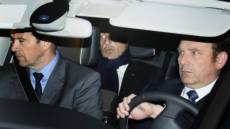 Nicolas Sarkozy quitte le palais de justice de Bordeaux, le 21 mars 2013 [Patrick Bernard / AFP]
