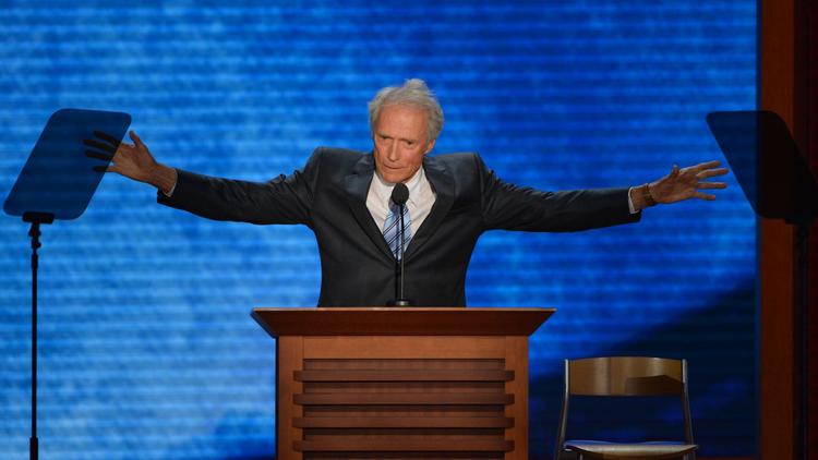 Après plusieurs jours d'un faux mystère soigneusement entretenu, le légendaire Clint Eastwood a fait jeudi soir une brève apparition à la convention républicaine de Tampa, déclarant que "quand quelqu'un ne fait pas le travail, il faut qu'il s'en aille".[AFP]