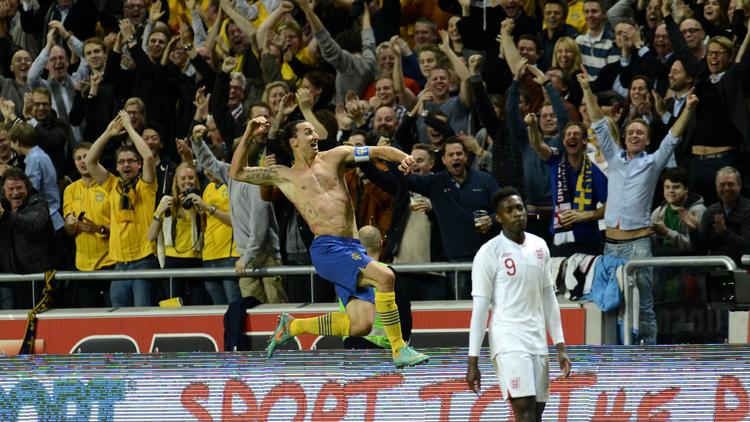 L'attaquant suédois Zlatan Ibrahimovic exulte après son 4e but contre l'Angleterre, en match amical le 14 novembre 2012 à Stockholm. [Jonathan Nackstrand / AFP]
