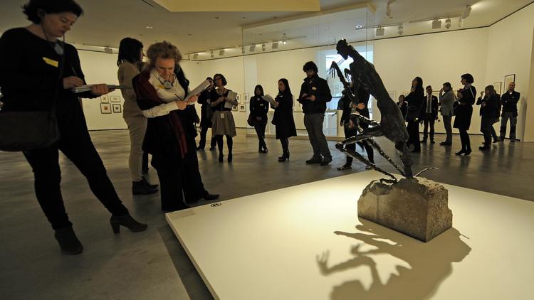 "La Mante" de Germaine Richier, une oeuvre  présentée au musée Guggenheim de Bilbao dans le cadre de l'exposition "L'art en guerre. France. 1938-1947: de Picasso à Dubuffet", le 15 mars 2013 [Rafa Rivas / AFP]