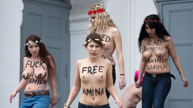 Des militantes du groupe féministe Femen à Berlin, le 4 avril 2013 [Johannes Eisele / AFP]