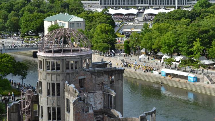 Des dizaines de milliers de personnes ont commémoré lundi le bombardement atomique sur Hiroshima, il y a 67 ans, sur fond de contestation croissante du nucléaire dans le Japon d'après Fukushima.[JIJI PRESS]