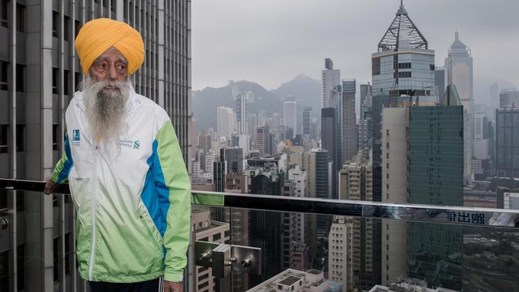 Le plus vieux marathonien du monde Fauja Singh, le 21 février 2013 à Hong Kong [Philippe Lopez / AFP]