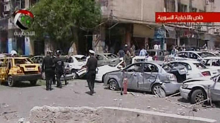 Capture d'écran d'une vidéo retransmise par la télévision syrienne d'un attentat le 30 avril 2013 à Damas [ / Télévision syrienne/AFP]