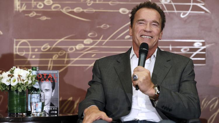 L'acteur américain Arnold Schwarzenegger lors de sa conférence de presse à Paris, le 12 octobre 2012 [Patrick Kovarik / AFP]