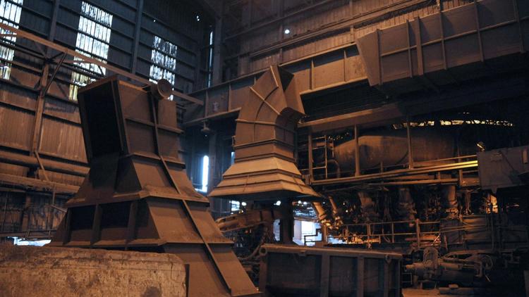 A l'intérieur de l'usine ArcelorMittal de Florange, le 20 novembre 2012 [Jean-Christophe Verhaegen / AFP/Archives]