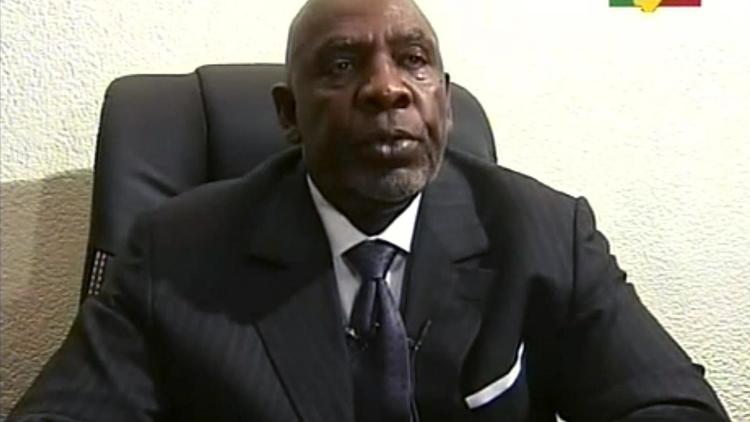 Capture d'image de la télévision ORTM montrant le Premier ministre malien Cheick Modibo Diarra annonçant sa démission, le 11 décembre 2012 à Bamako [ / ORTM/AFP]