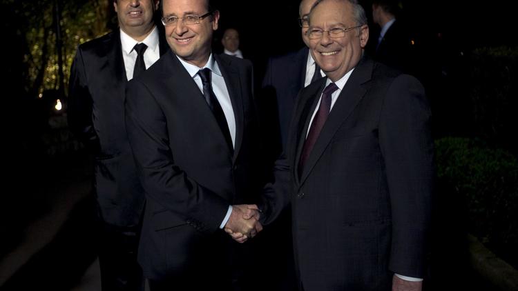 François Hollande  accueilli par Richard Prasquier    au Conseil représentatif des institutions juives de France  le 20 mars 2013 à Paris [Joel Saget / AFP]