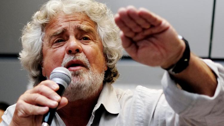 L'ex-comédien Beppe Grillo donne une conférence de presse à Rome, le 21 avril 2013 [Alberto Pizzoli / AFP]
