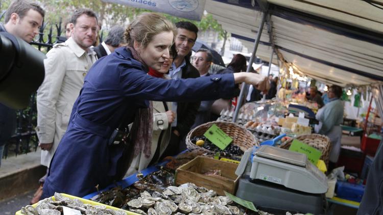 Nathalie Kosciusko-Morizet le 26 avril 2013 sur un marché à Paris [Francois Guillot / AFP]