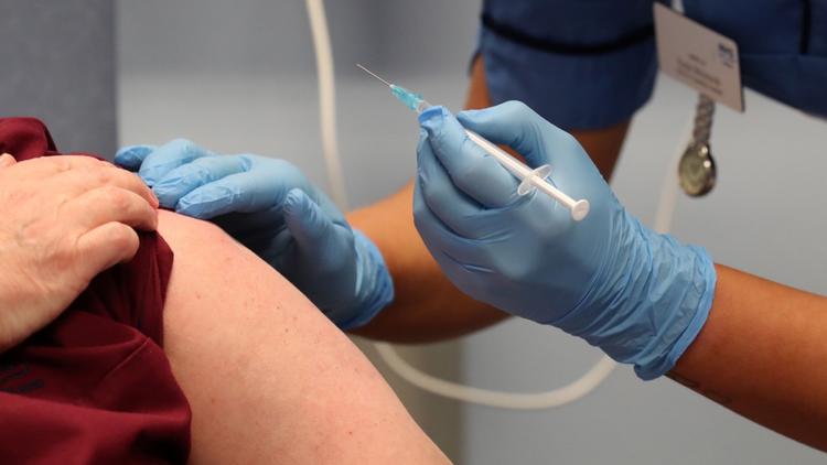 L'Agence du médicament a précisé vendredi 22 janvier que neuf personnes étaient également mortes après avoir reçu le vaccin de Pfizer-BioNTech.