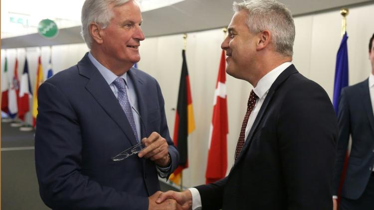 Le ministre britannique du Brexit Stephen Barclay (à droite) rencontre le négociateur de l'Union européenne Michel Barnier le 9 juillet 2019 à Bruxelles [François WALSCHAERTS / AFP/Archives]