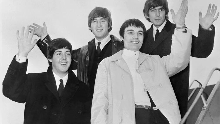 The Beatles (De g à d) Paul McCartney, John Lennon, Jimmy Nicol and George Harrison, en juin 1964.