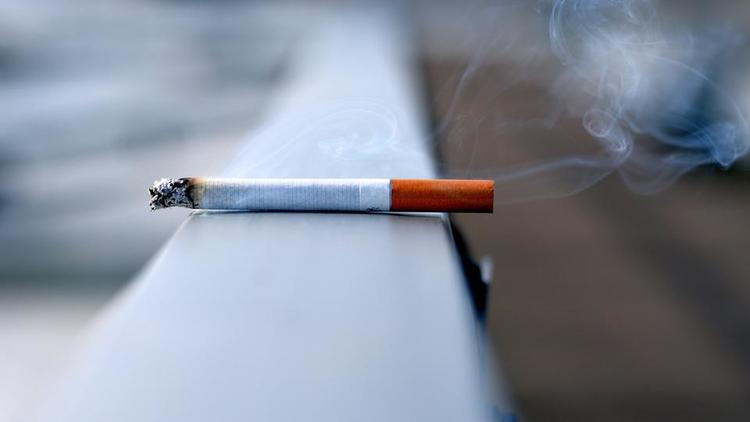 Le patron de Philip Morris a également fait savoir que son entreprise cesserait de vendre des cigarette au Royaume-Uni d’ici à 2030.