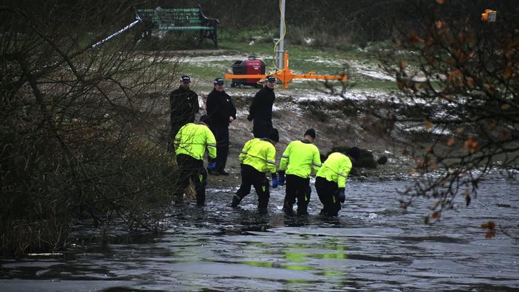 Royaume-Uni : trois enfants meurent après être tombés dans un lac gelé, un  quatrième dans un état critique | CNEWS