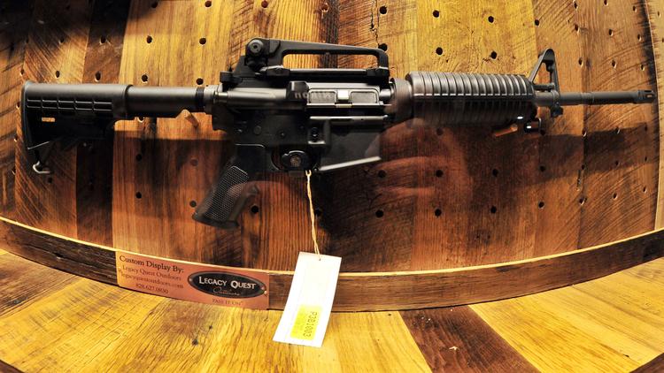 Un modèle d'AR-15, le fusil d'assaut utilisé par les tueurs d'Orlando et de San Bernardino.