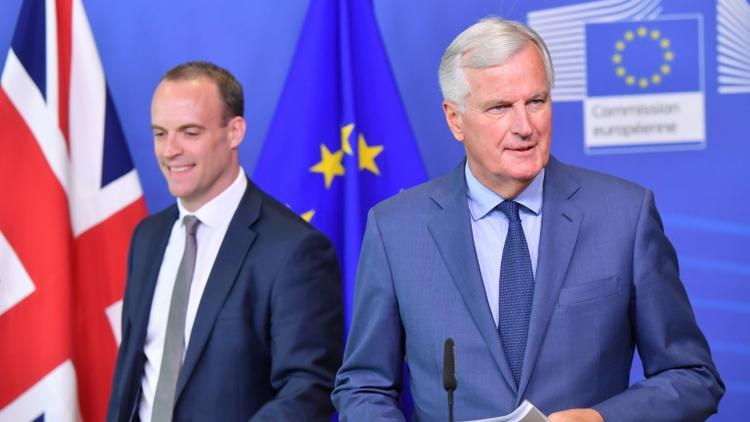 Le négociateur du Brexit pour l'UE Michel Barnier et le ministre britannique chargé du Brexit Dominic Raab à Bruxelles le 31 août 2018 [Emmanuel DUNAND / AFP]