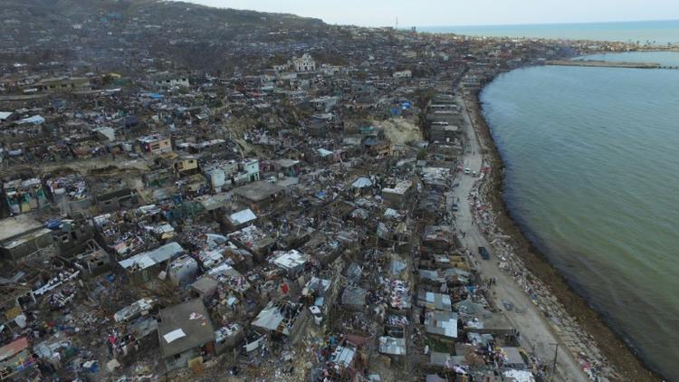 Les très nombreuses habitations endommagées ou détruites par l'ouragan, à Jeremie, dans l'Ouest d'Haïti, le 7 octobre 2016 [Nicolas GARCIA / AFP]