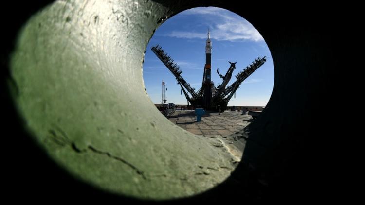 Une fusée Soyouz MS-10 est assemblée sur le cosmodrome russe de Baïkonour au Kazakhstan le 9 octobre 2018. [Kirill KUDRYAVTSEV / AFP/Archives]