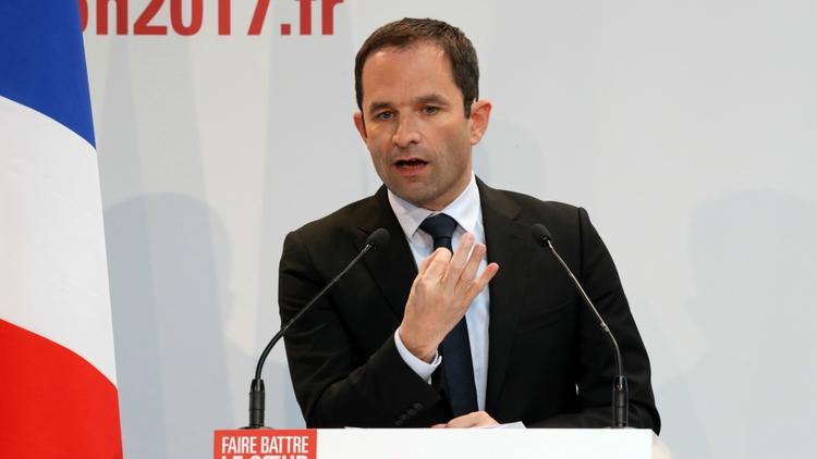 Le candidat socialiste Benoît Hamon lors d'une conférence de presse, lundi 10 avril 2017.
