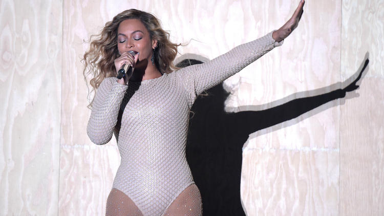 Beyoncé a allumé le feu à un gala de l'école de sa fille