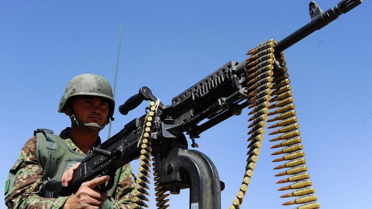 Un soldat afghan à Herat, le 12 juin 2014 [Aref Karimi / AFP/Archives]