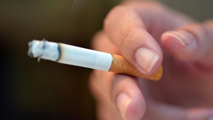 Le tabagisme est le facteur de risque majeur de l'infarctus du myocarde chez la femme jeune [ERIC FEFERBERG / AFP/Archives]