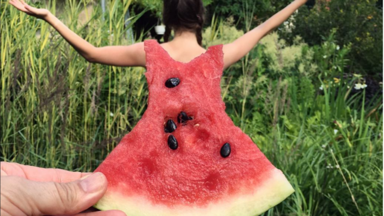 Les internautes postent leurs clichés de robe-pastèque accompagné du hashtag #watermelondress