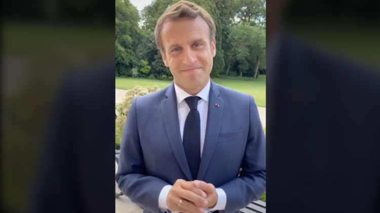 Après Snapchat, Emmanuel Macron fait son arrivée sur TikTok.